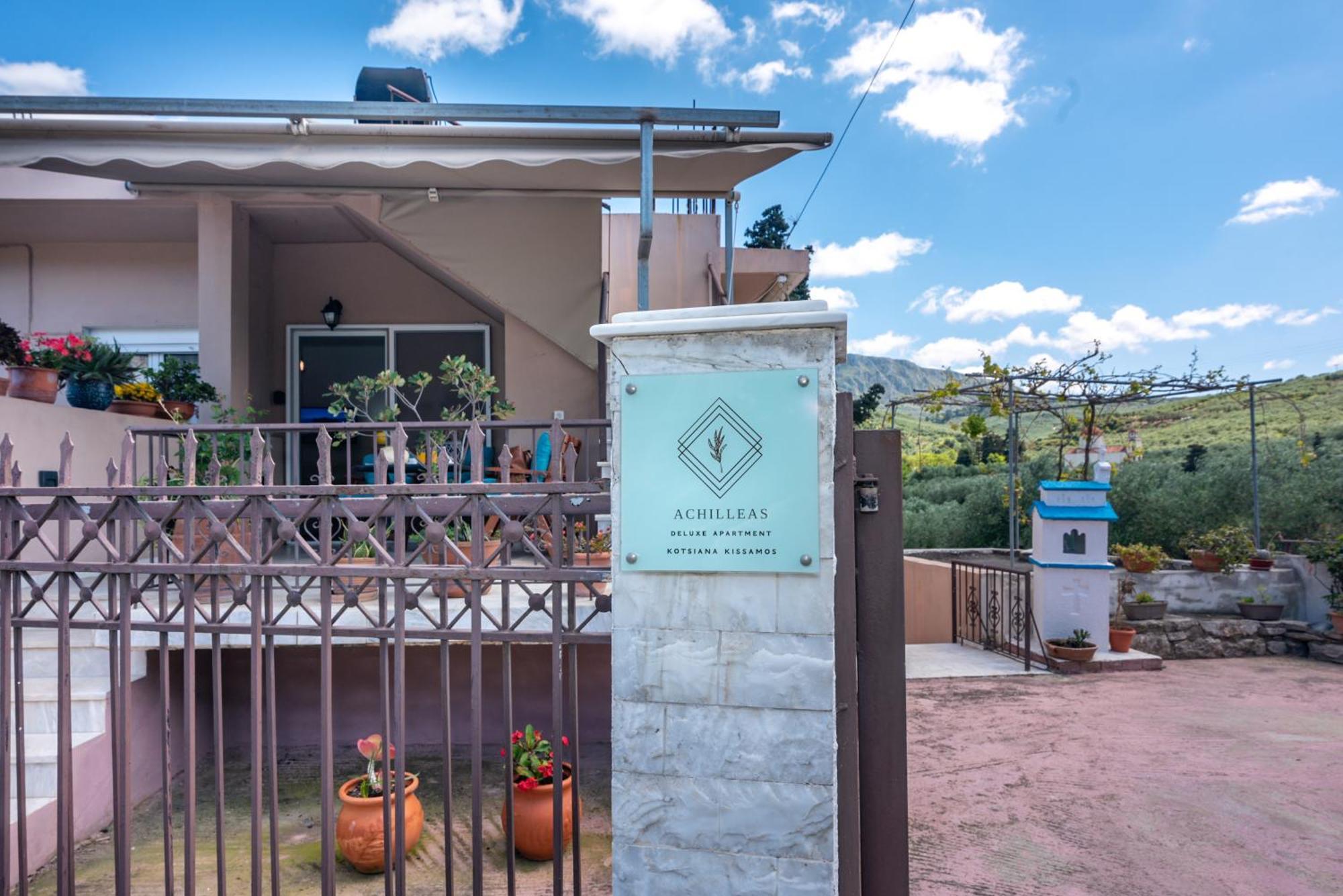 Vila Achilleas Deluxe Αpartment -Pet Friendly-Parking-Mountain View Kotsianá Exteriér fotografie
